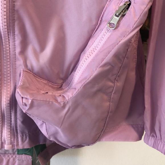 NWT NIKE PACKABLE WINDBREAKER - Picture 8 of 10